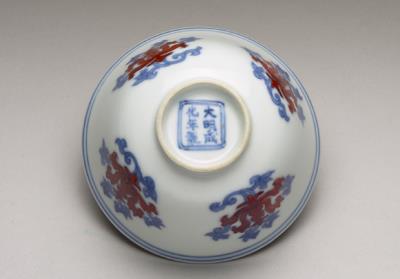 图片[3]-Tea cup with floral design in underglaze blue and overglaze red, Ming dynasty, Chenghua reign (1465-1487)-China Archive